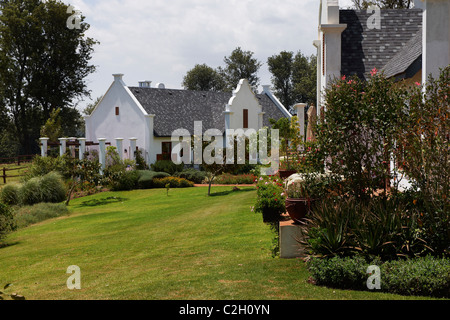 Gast im kapholländischen Stil der luxuriösen fünf-Sterne lodge The Manor im Shangri-La Estate, Ngorongoro, Tansania, Afrika Stockfoto