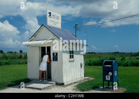 Dieser ehemalige Bauernhof Schuppen in den Everglades Unterreichenbach, Florida, USA, gilt als der kleinste vorhandene Post in den Vereinigten Staaten von Amerika. Stockfoto