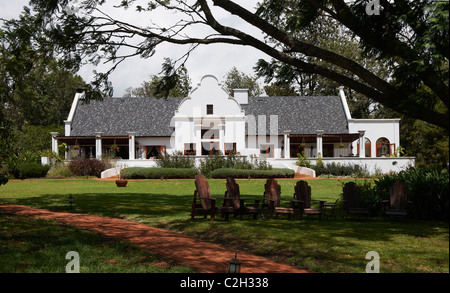 Gast im kapholländischen Stil der luxuriösen fünf-Sterne lodge The Manor im Shangri-La Estate, Ngorongoro, Tansania, Afrika Stockfoto