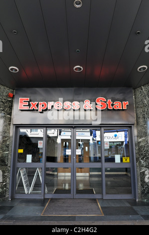 Eingang zu den & Star Express Zeitung Büros in Queen Street, Wolverhampton Stockfoto