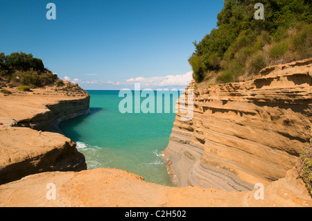 Korfu, Griechenland. Oktober. Die Felsformationen aus Sandstein in Sidari. Gebiet, bekannt als Canal d ' Amour Stockfoto