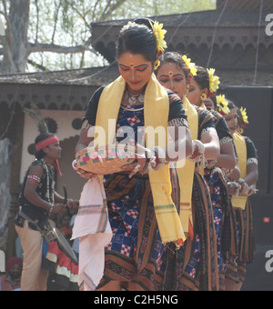 VOLKSTANZ DER SAMBALPUR [ORISSA] Stockfoto