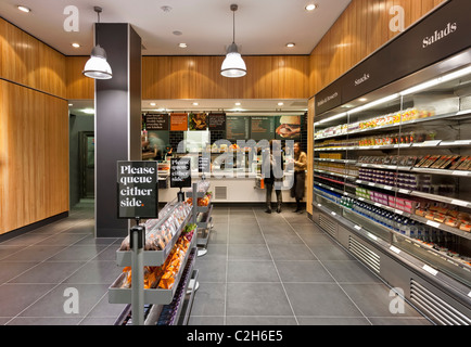 Sainsburys frische Küche-Fast Food-Kette in der Fleet Street, London. Stockfoto