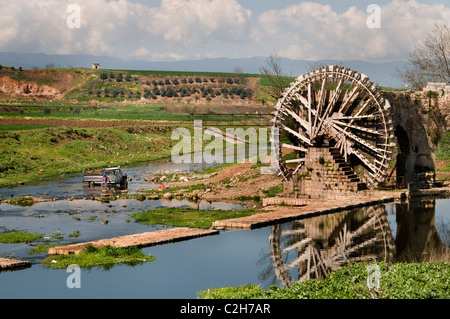 Hama Wassermühle Noria 20 Meter hohen Syrien Orontes River zu bauen, in Zeiten der osmanischen Mamluk Griechen Römer erfanden das Wasserrad Stockfoto