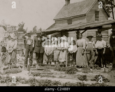 Eine Gruppe von Beerenpflücker auf Newtons Bauernhof, Kanone, Delaware Stockfoto