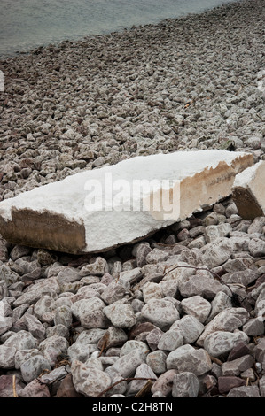 Polystyrol Platte angespült West Shore Beach, Llandudno Stockfoto