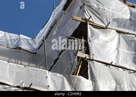 Gerüste im Bild abdeckt Rathaus Brighton, East Sussex, UK. Stockfoto