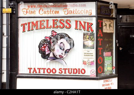 Tattoo-Studio Salisbury Stockfoto