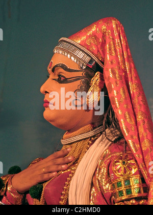 Kathakali, eine spektakuläre klassischer Tanz-Drama von Kerala, Indien Stockfoto