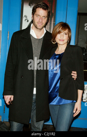 Mariska Hargitay & Peter Hermann Eröffnungsabend des "Betrayed" an der Kultur Projekt Theater New York City, USA - 06.02.08 Stockfoto