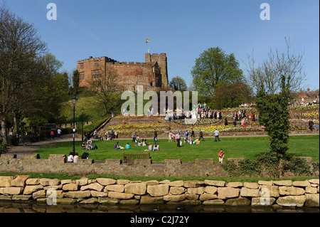 Tamworth Castle und Uferpromenade im Stadtzentrum UK Stockfoto