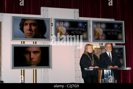 Kathy Bates und Motion Picture Arts and Sciences Präsident Sid Ganis 80. Academy Awards Nominierungen für Samuel Goldwyn Stockfoto