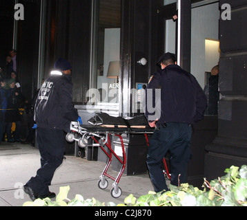 HEATH LEDGER tot Filmstar HEATH LEDGER wurde tot in seiner New Yorker Wohnung gefunden.  Der Schauspieler wurde tot von erklärt Stockfoto