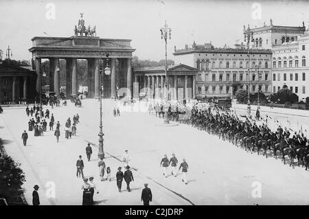 Pariser Platz und Brandenburger Thor (Paris Platz und Brandenburger Tor) Stockfoto