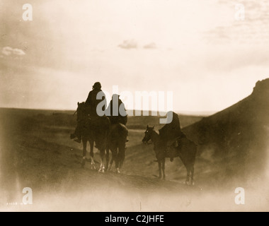 Unter den schwarzen Buttes--Navaho land Stockfoto