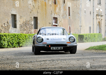 Stock Foto von einem 1973 Ferrari Dino 246 GT in der Tour Auto optic 2000 im Jahr 2011. Stockfoto