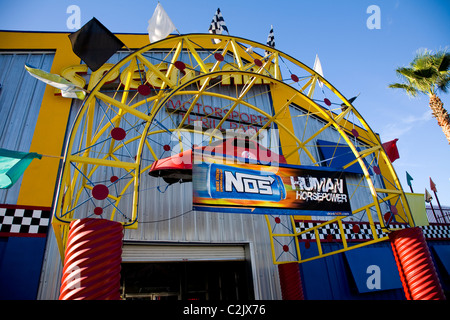 Nitro-Gasse, Speedpark Motorsport, befindet sich nur über die Straße von Daytona International Speedway, Daytona Beach, FL Stockfoto