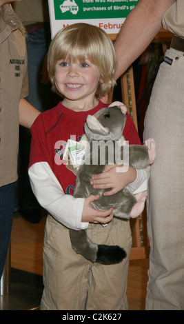 Robert Irwin Bindi Irwin präsentiert ihre neue Spielzeuglinie bei FAO Schwarz New York City, USA - 18.02.08 Stockfoto