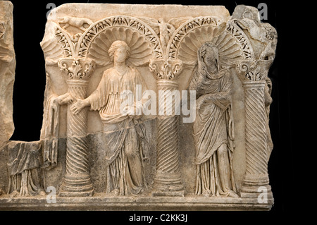 Reliefs am Sarkophag in Aphrodisias Museum, Aydın Türkei. Stockfoto