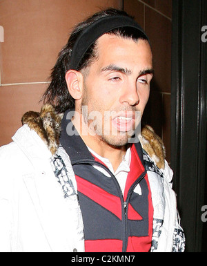 Carlos Tevez verlassen Cipriani Restaurant vor dem Schlafengehen Aspinals Casino London, England - 25.03.08 Geist Bilder / Stockfoto