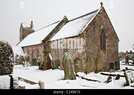 Str. Marys Kirche im Schnee, Rhossili, Gower, Wales Stockfoto