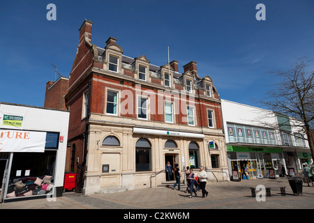 Außenseite der Lloyds Bank in der Stadt High street Stockfoto