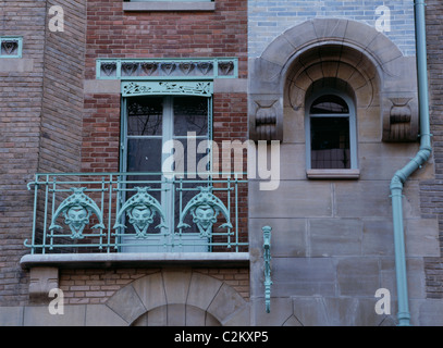 Castel Beranger, Nr. 14 Rue la Fontaine. Gebaut zwischen 1894-8, Details, Paris Stockfoto