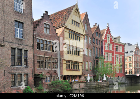 Haus mit Holzfassade, das Jan Brouckaerd Haus in Gent, Belgien Stockfoto