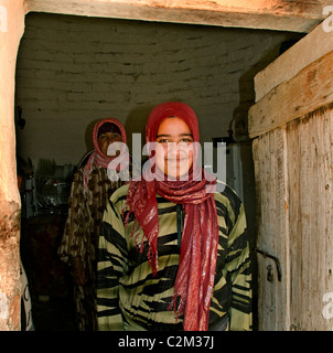 Syrien-Wüste Badiyat al Sham Bauernhof Schafe Kultur Beduinen Beduinendörfern Mann Frau syrischen Nahost Stockfoto