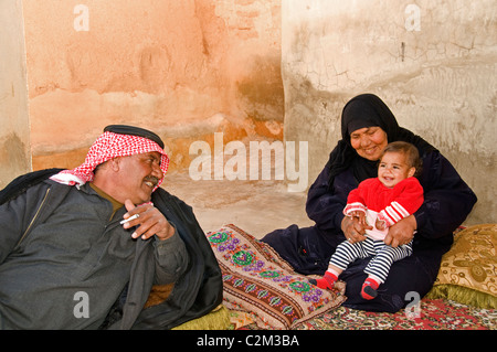 Syrien-Wüste Badiyat al Sham Bauernhof Schafe Kultur Beduinen Beduinendörfern Mann Frau syrischen Nahost Stockfoto
