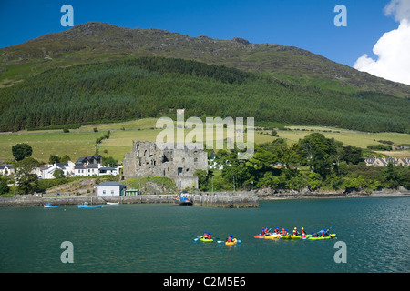 Kajak Gruppe in Carlingford Lough, unter Slieve Foy. Der Grafschaft Louth, Irland. Stockfoto