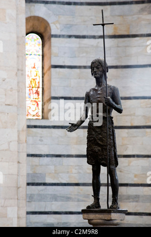 Statue von Johannes dem Täufer, Baptisterium, Dom, Pisa, Italien. Stockfoto