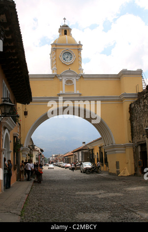 ARCO DE SANTA CATALINA ANTIGUA GUATEMALA 22. Februar 2011 Stockfoto