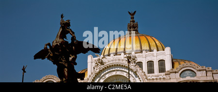 Palacio de Bellas Artes ist das Opernhaus von Mexiko-Stadt. Das Gebäude bekannt für beide seine extravagante Beaux-Arts Stockfoto