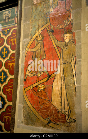 Seltene Wandmalerei aus dem 13. Jahrhundert zeigt das Rad des Schicksals im Chor der Kathedrale von Rochester Stockfoto