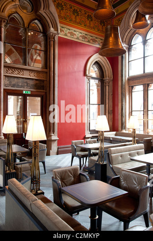 Gilbert Scott Restaurant St Pancras Hotel, London, Vereinigtes Königreich. Foto: Jeff Gilbert Stockfoto