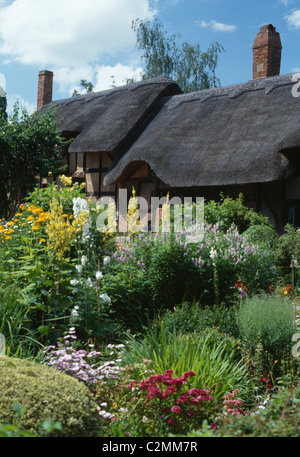 Anne Hathaway Ferienhaus, Stratford on Avon, England, aus dem 16. Jahrhundert. Haus von Shakespeares Frau bis 1582. Stockfoto