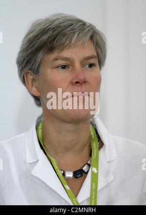 KATE GREEN MP ARBEITSPARTEI 29. September 2010 MANCHESTER Stadtzentrum von MANCHESTER ENGLAND Stockfoto