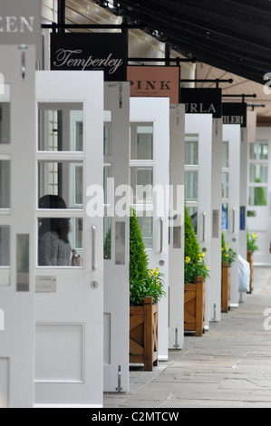 Bicester Village, führender Designer Outlet Einkaufszentrum. Bicester. Oxfordshire, England. Stockfoto