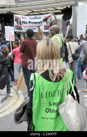 Smiley Kultur Protest New Scotland Yard keine Gerechtigkeit ohne Frieden "Who Killed Smiley Kultur" Stockfoto