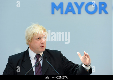 Boris Johnson besucht eine Konferenz über Londons wirtschaftlichen Ruf am Royal Opera House, London, 9. Juli 2009. Stockfoto