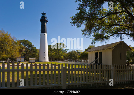 Historischer Leuchtturm im Hunting Island State Park im Bereich Beaufort, South Carolina Stockfoto