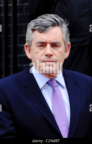 Gordon Brown gibt eine Erklärung in Bezug auf die Hung Parliament Situation in 10 Downing Street, London, 7. Mai 2010. Stockfoto