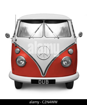 Kultigen roten Wohnmobil mit CND-Symbol auf der Vorderseite.  (Farbe über Farbton/Sättigung einstellbar) Stockfoto