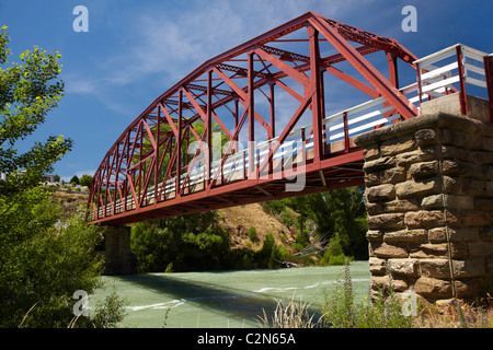 Clyde-Brücke und Clutha River Clyde, Central Otago, Südinsel, Neuseeland Stockfoto