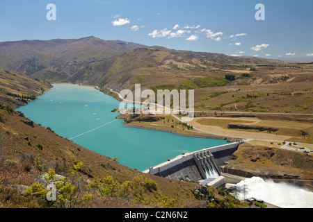 Wasser Verschütten von Dam Clyde, Clyde, Central Otago, Südinsel, Neuseeland Stockfoto