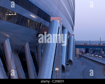 The Squaire, Frankfurt Flughafen, genannt ehemals Airrail Center, neues Einkaufszentrum Stockfoto