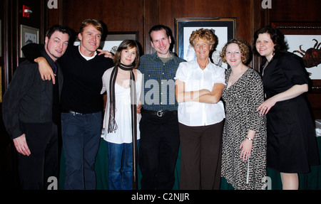 Gehörlosen Schauspieler Robert DeMayo, Gehörlosen Schauspieler Anthony Natale, Schauspielerin Sabrina Lloyd, Kameramann Produzent Carol Finkle, Produzent Stockfoto