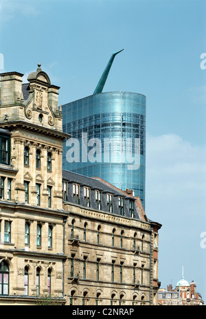 Urbis, Manchester. Hinter ältere Gebäude. Stockfoto