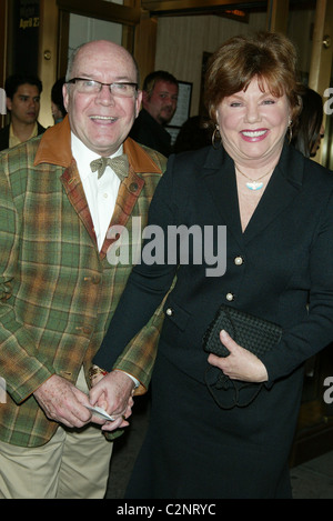 Jack O'Brien und Marsha Mason Öffnung Nacht der "The Country Girl" an der Bernard B. Jacobs Theater New York City, USA- Stockfoto